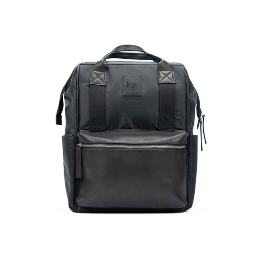 K0037AB | Waterproof Nylon Backpack/Full Grain Leather with Light Grain - Black Color - Polished Nickel Accessories. Dimensions: 27 x 39 x 19 cm - Packaging: Tnt bag